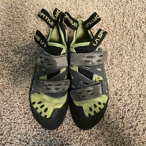 La Sportiva Tarantula Climbing Shoes